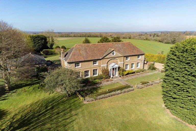 THE COACH HOUSE, SURREY, GU7 - SHOOTFACTORY - OTHER UK HOUSES