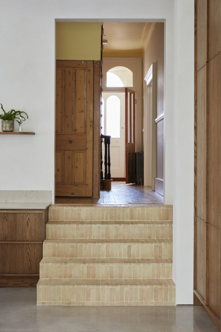 CRESCENT HOUSE, HASTINGS, TN34 - SHOOTFACTORY - OTHER UK HOUSES