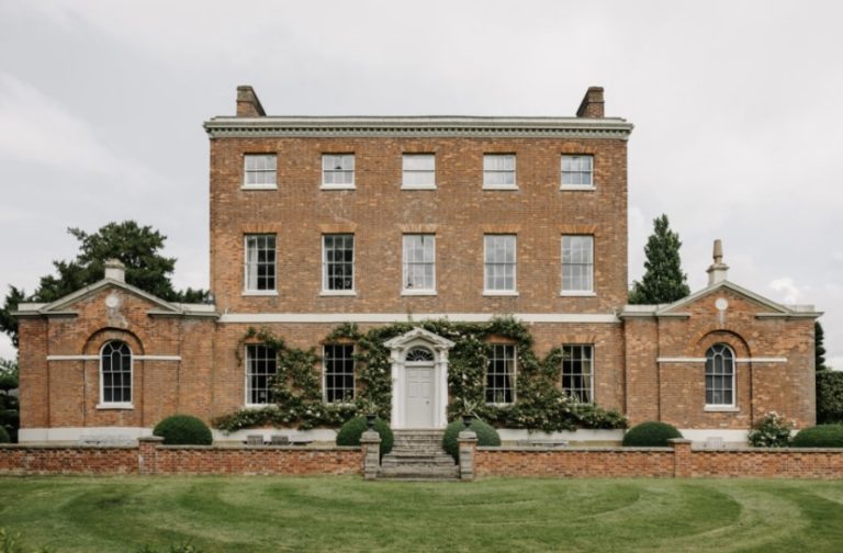 GEORGIAN MANOR, LINCOLNSHIRE, PE11 - SHOOTFACTORY - OTHER UK HOUSES