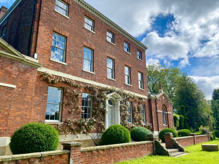 GEORGIAN MANOR, LINCOLNSHIRE, PE11 - SHOOTFACTORY - OTHER UK HOUSES