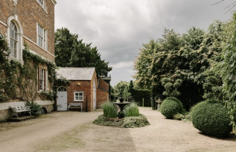 GEORGIAN MANOR, LINCOLNSHIRE, PE11 - SHOOTFACTORY - OTHER UK HOUSES