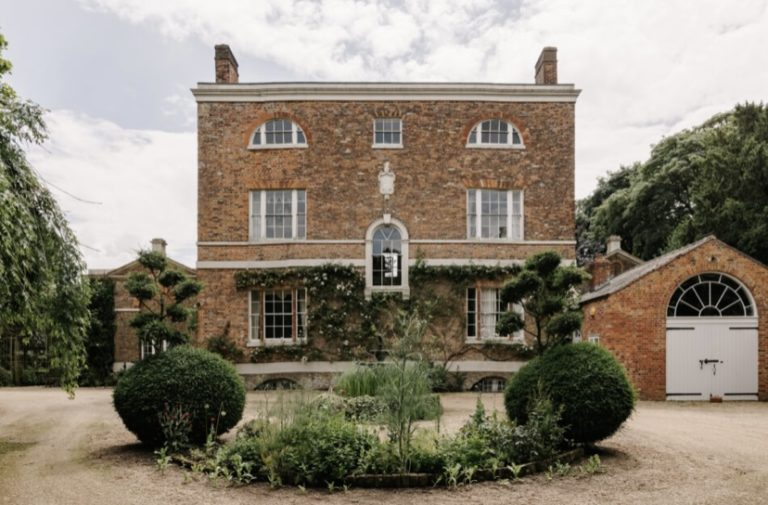 GEORGIAN MANOR, LINCOLNSHIRE, PE11 - SHOOTFACTORY - OTHER UK HOUSES