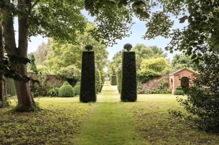 GEORGIAN MANOR, LINCOLNSHIRE, PE11 - SHOOTFACTORY - OTHER UK HOUSES