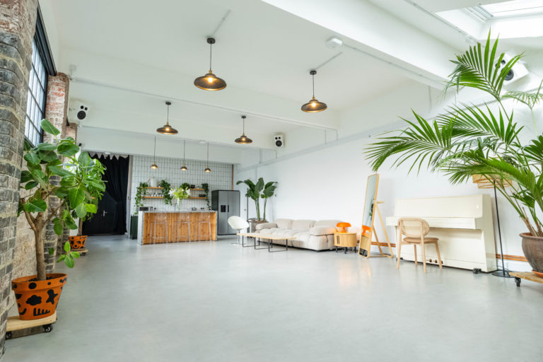 STOKEY, LONDON, N16 - SHOOTFACTORY - PHOTOGRAPHIC STUDIOS - 0