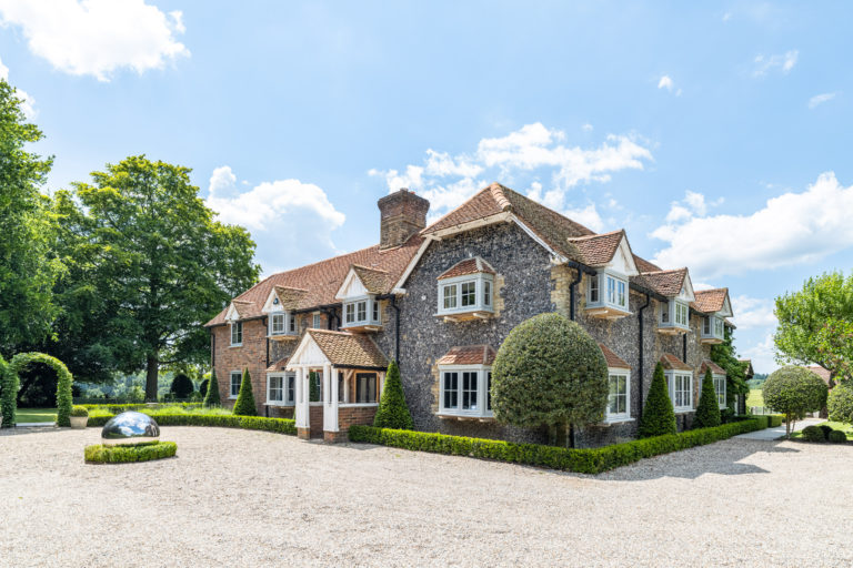 CHEVERELLS, ST ALBANS, AL3 - SHOOTFACTORY - LONDON HOUSES