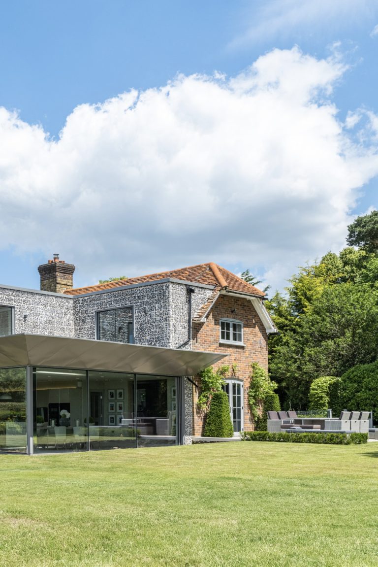 CHEVERELLS-ST-ALBANS-AL3-SHOOTFACTORY-LONDON-HOUSES