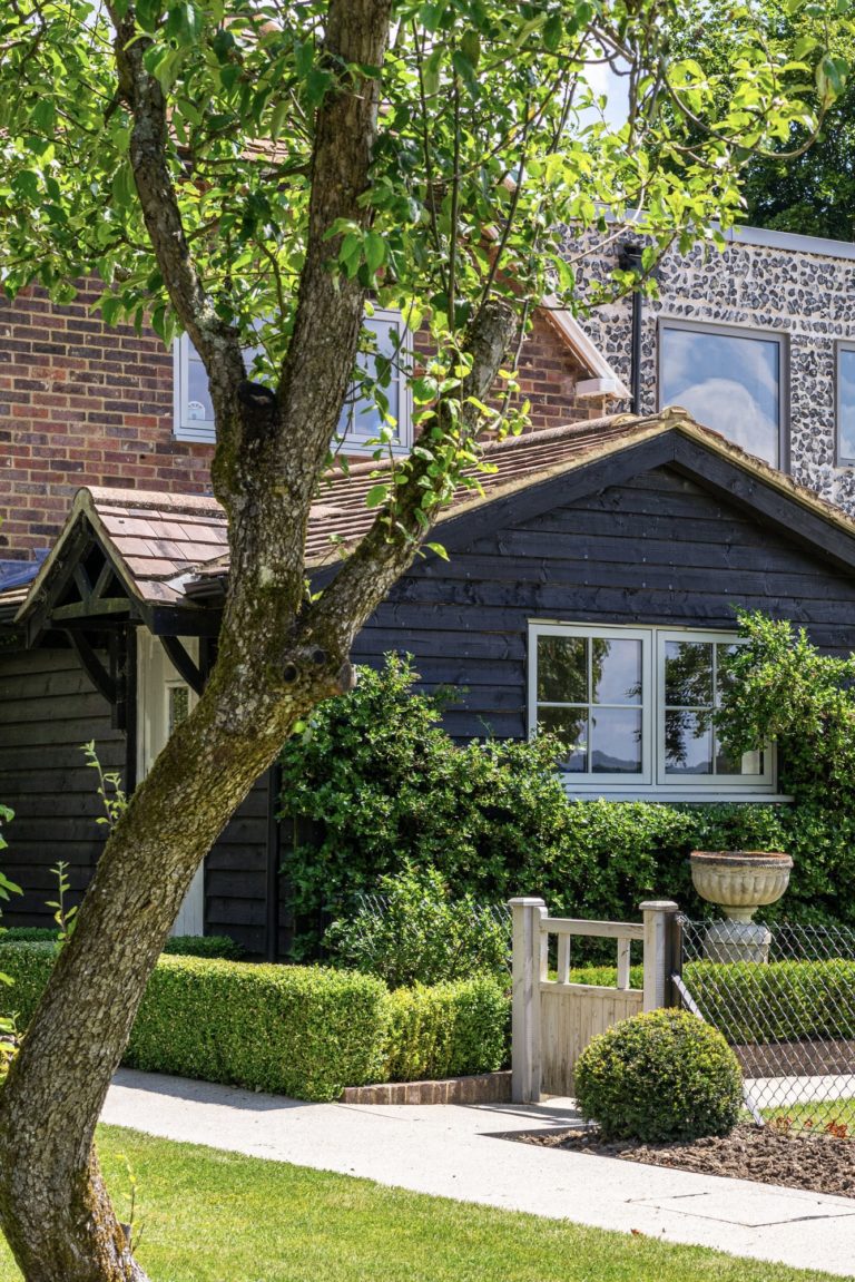 CHEVERELLS-ST-ALBANS-AL3-SHOOTFACTORY-LONDON-HOUSES