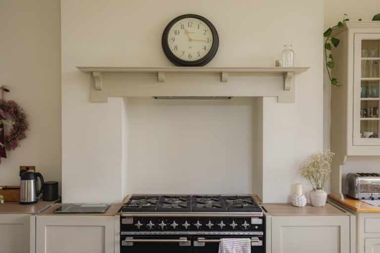 HEATHERDENE, WEYBRIDGE, KT13 - SHOOTFACTORY - OTHER UK HOUSES