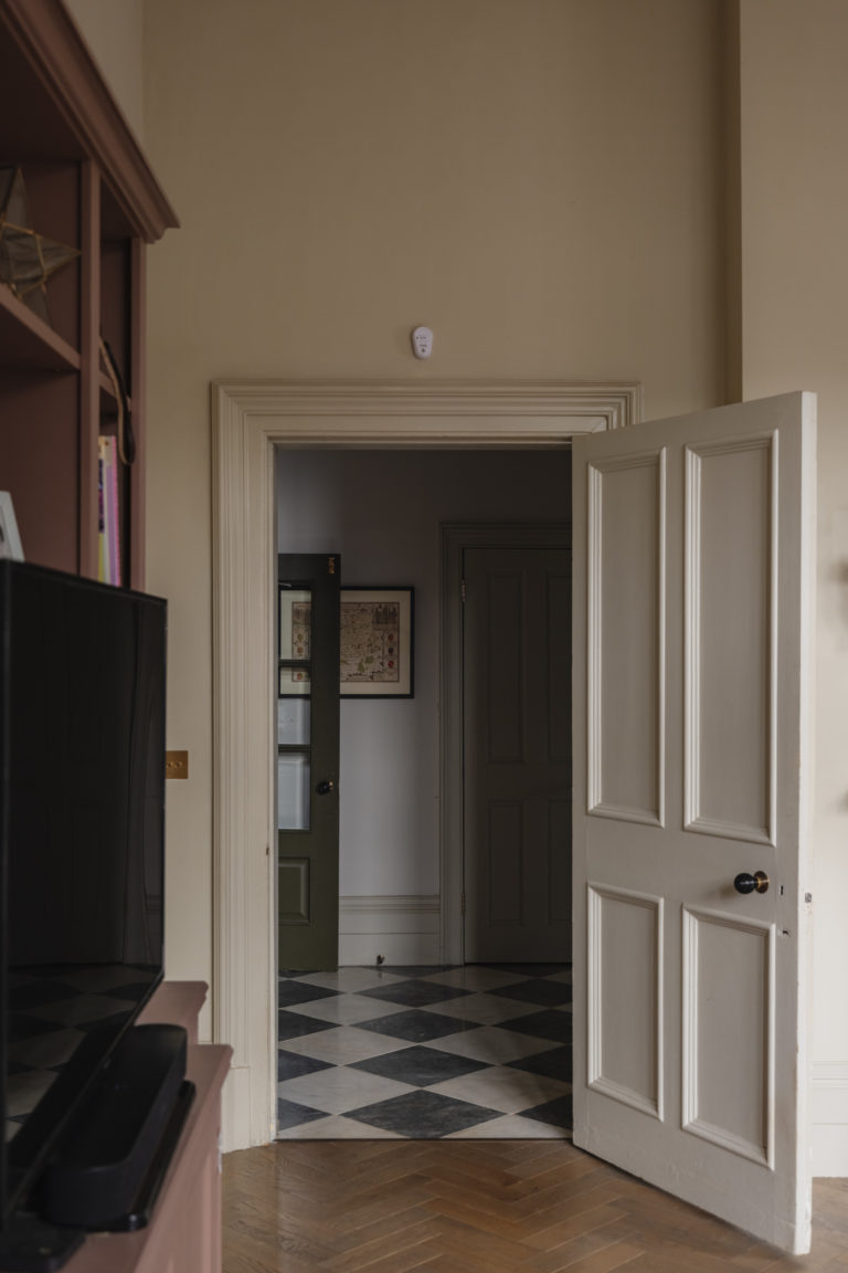 HEATHERDENE, WEYBRIDGE, KT13 - SHOOTFACTORY - OTHER UK HOUSES