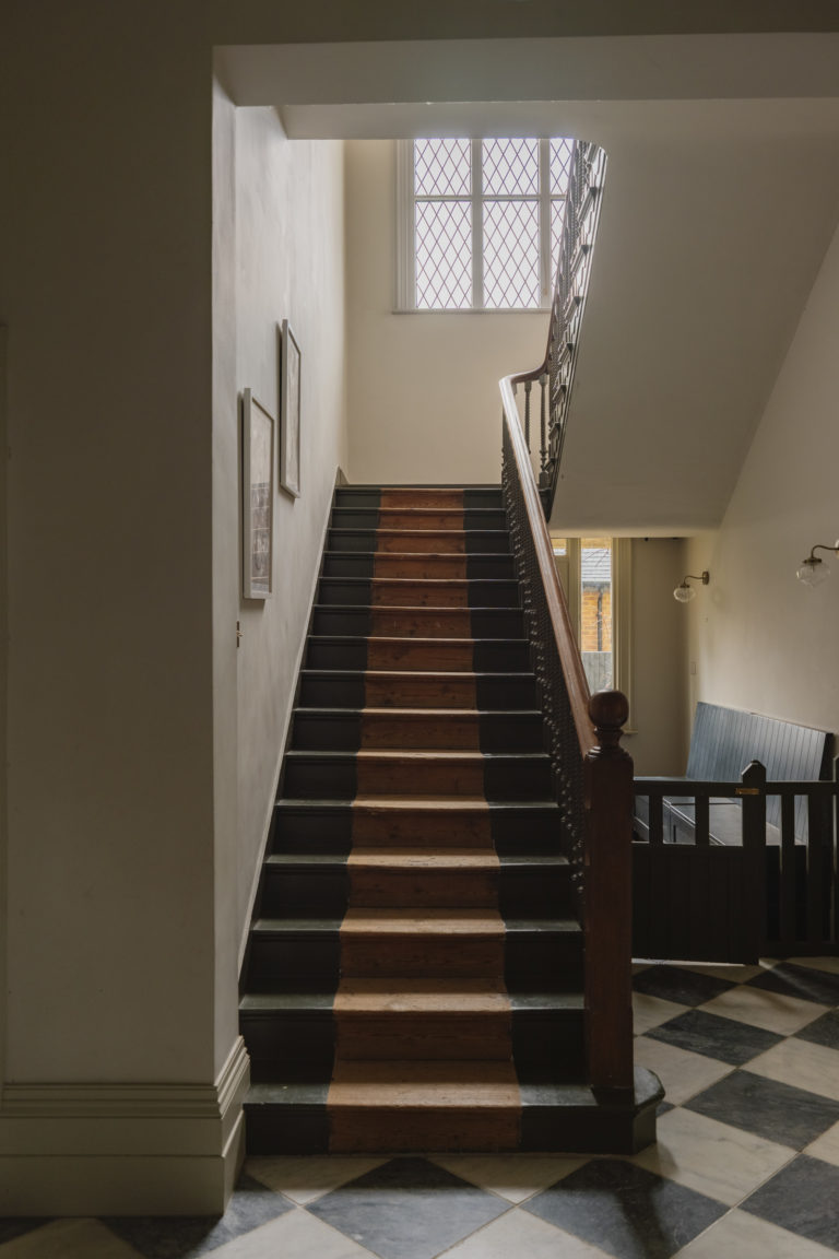 HEATHERDENE, WEYBRIDGE, KT13 - SHOOTFACTORY - OTHER UK HOUSES