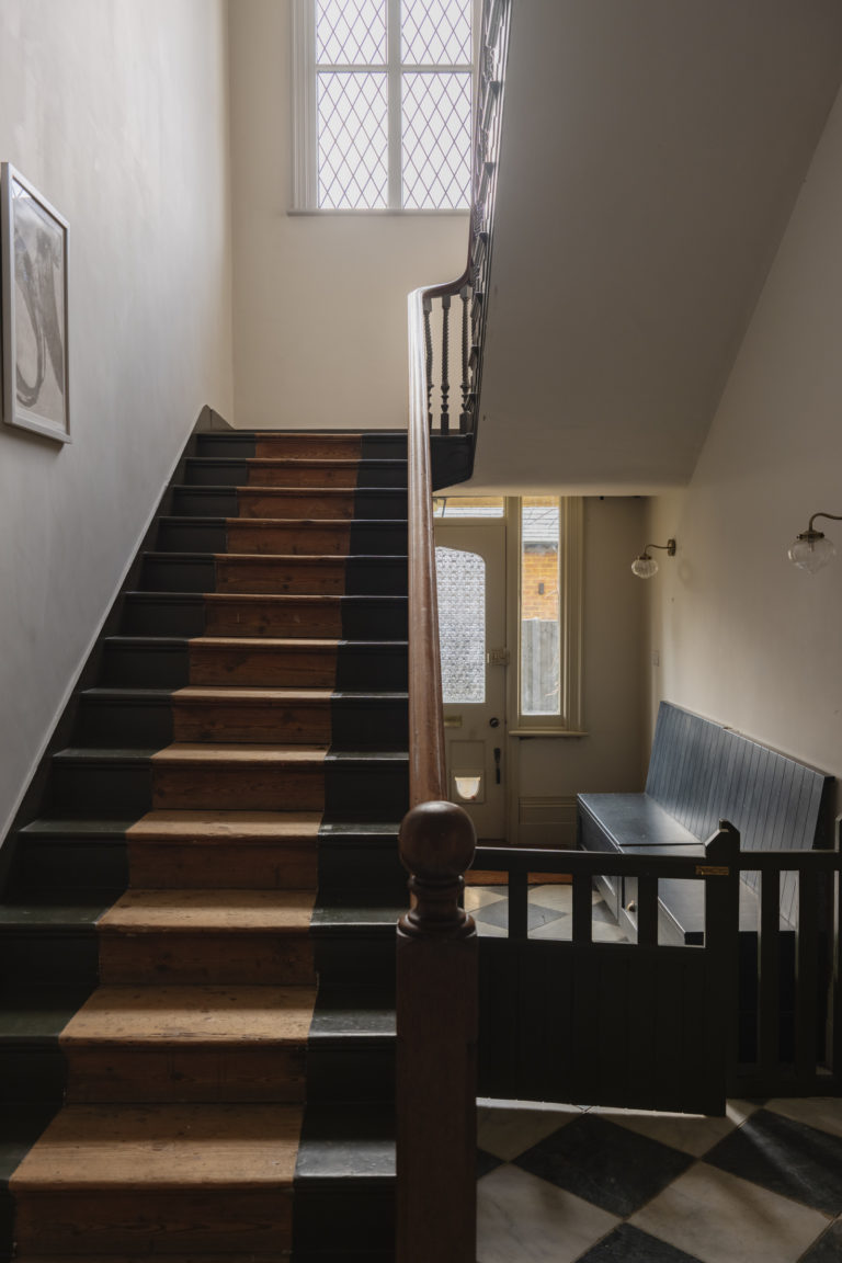 HEATHERDENE, WEYBRIDGE, KT13 - SHOOTFACTORY - OTHER UK HOUSES