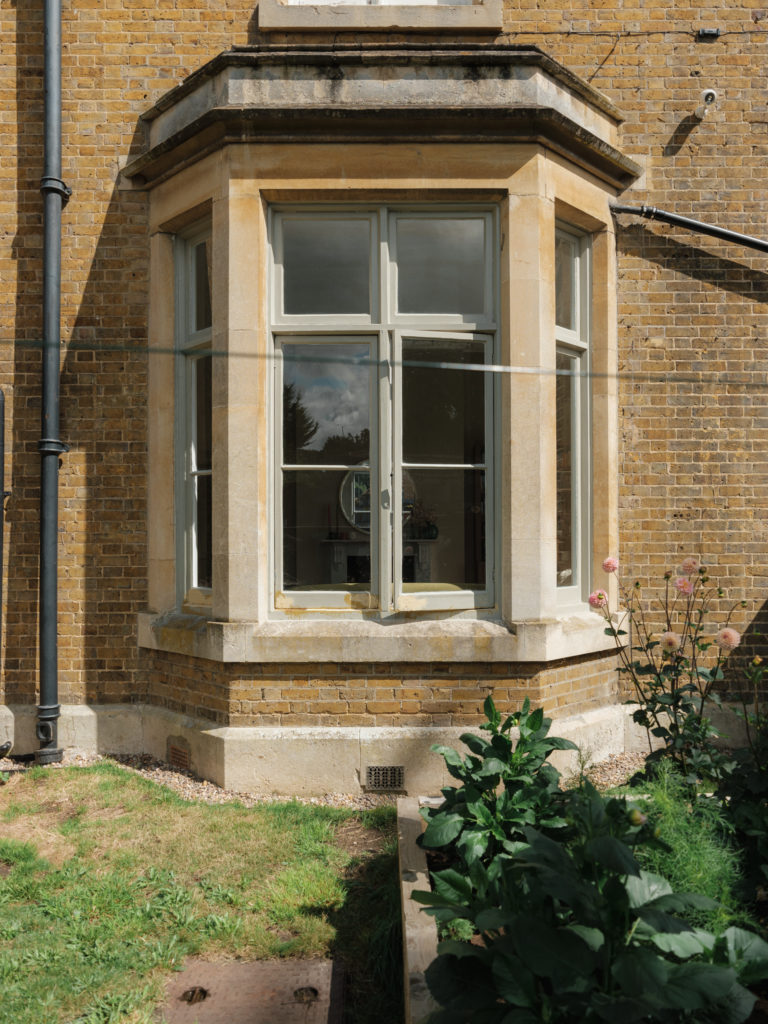 HEATHERDENE, WEYBRIDGE, KT13 - SHOOTFACTORY - OTHER UK HOUSES