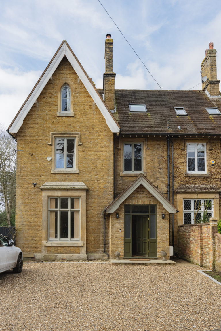 HEATHERDENE, WEYBRIDGE, KT13 - SHOOTFACTORY - OTHER UK HOUSES
