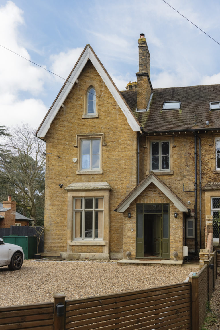 HEATHERDENE, WEYBRIDGE, KT13 - SHOOTFACTORY - OTHER UK HOUSES