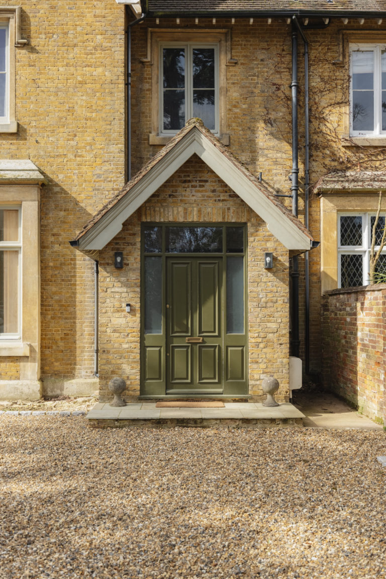 HEATHERDENE, WEYBRIDGE, KT13 - SHOOTFACTORY - OTHER UK HOUSES
