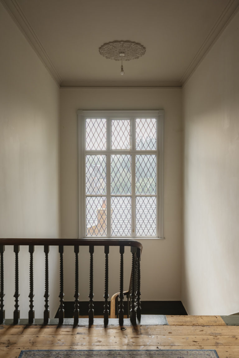 HEATHERDENE, WEYBRIDGE, KT13 - SHOOTFACTORY - OTHER UK HOUSES