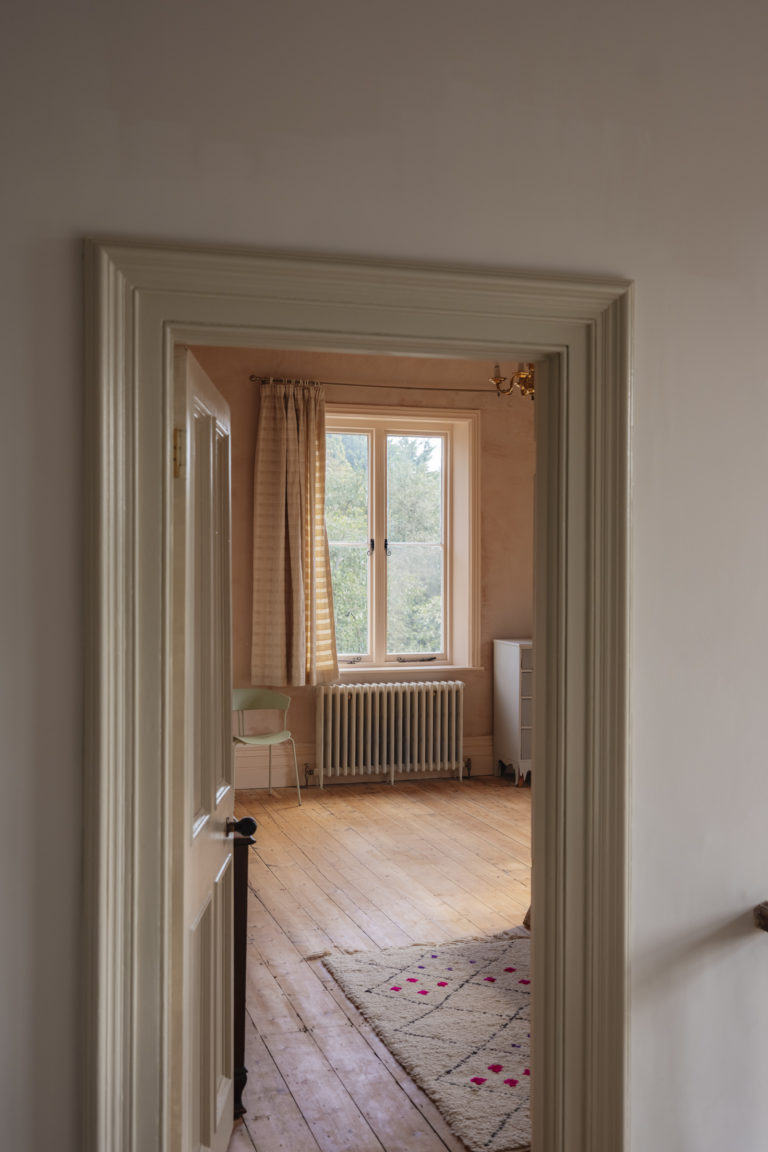 HEATHERDENE, WEYBRIDGE, KT13 - SHOOTFACTORY - OTHER UK HOUSES