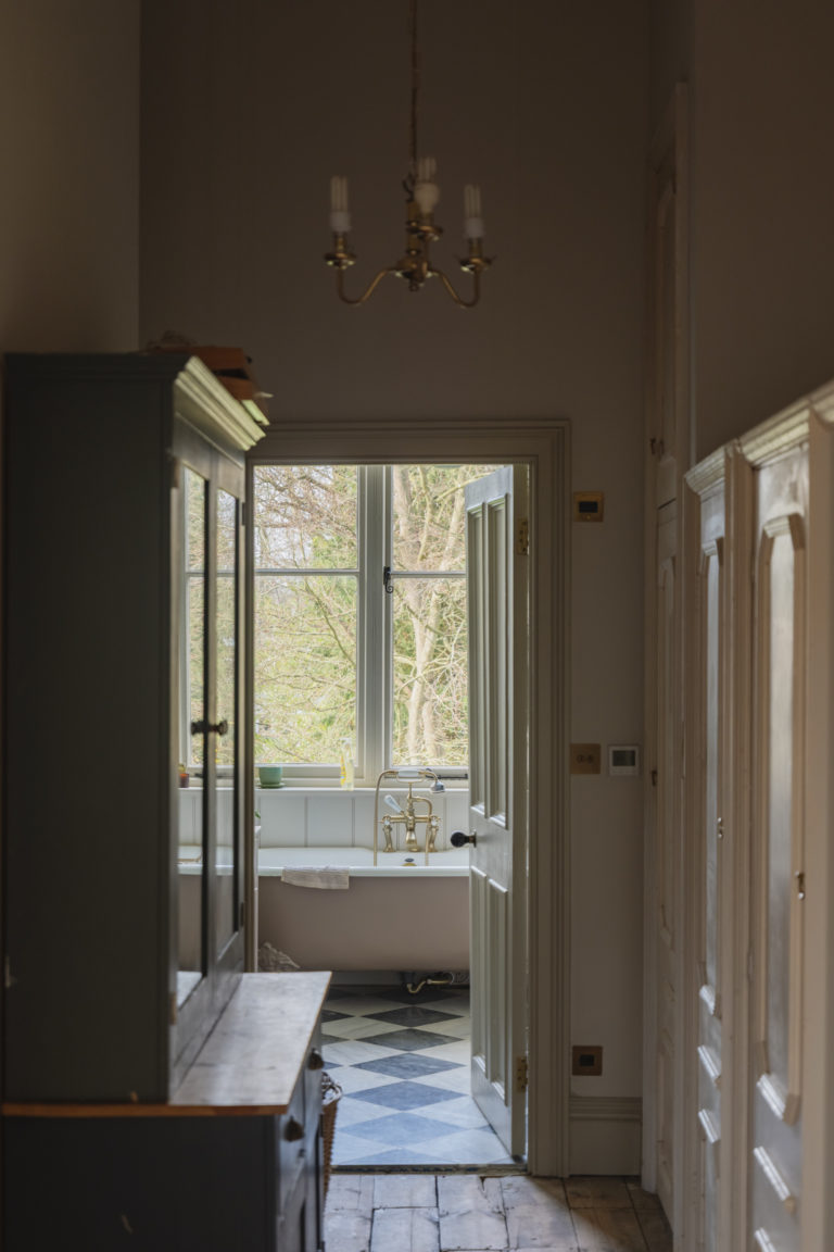 HEATHERDENE, WEYBRIDGE, KT13 - SHOOTFACTORY - OTHER UK HOUSES