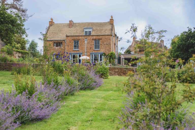 IVY, OXON, OX17 SHOOTFACTORY - OTHER UK HOUSES