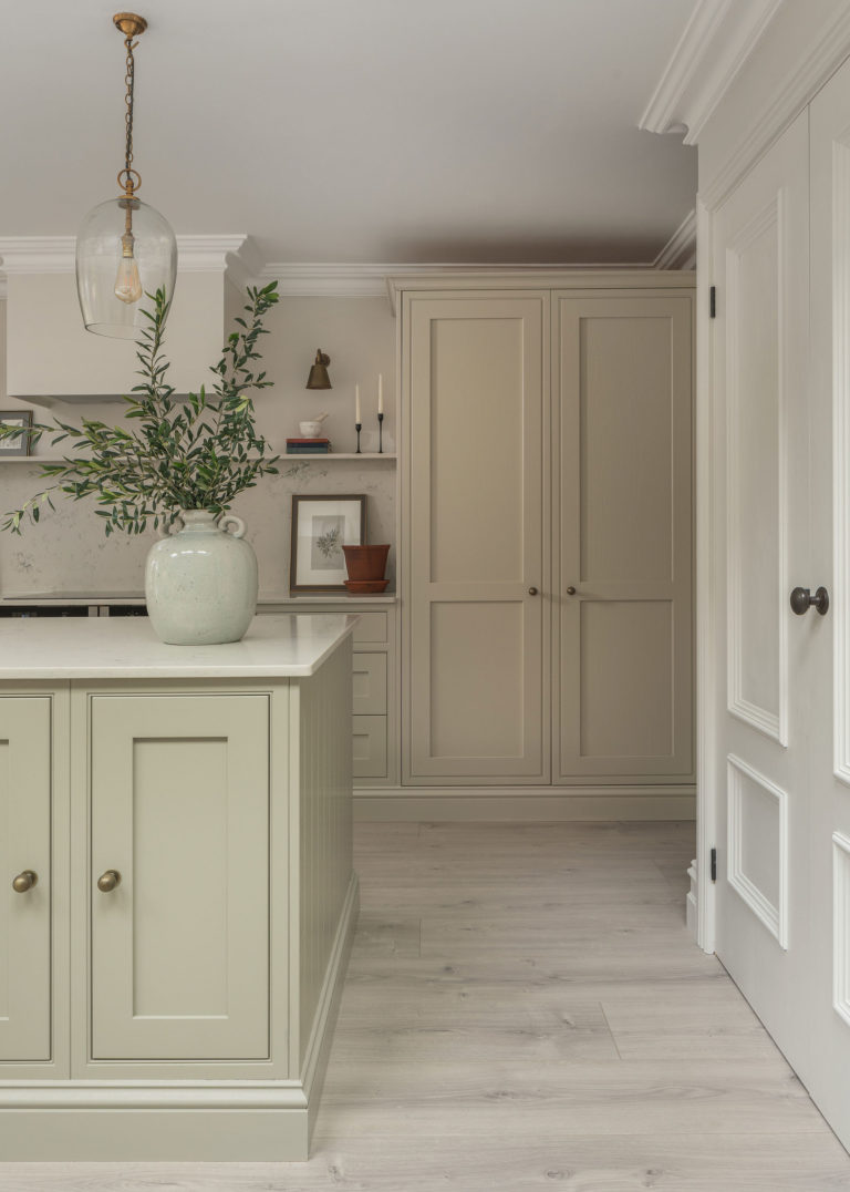 ROSEMARY, SURREY, KT12 - SHOOTFACTORY - OTHER UK HOUSES