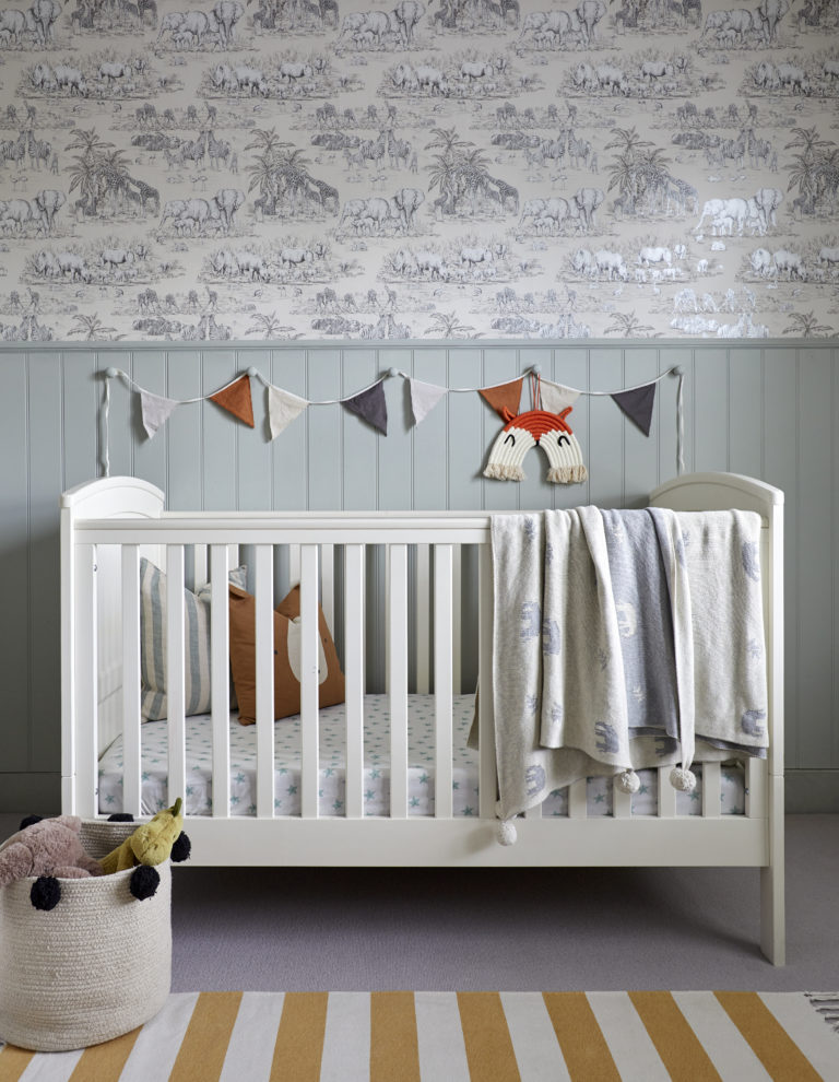 ROSEMARY, SURREY, KT12 - SHOOTFACTORY - OTHER UK HOUSES