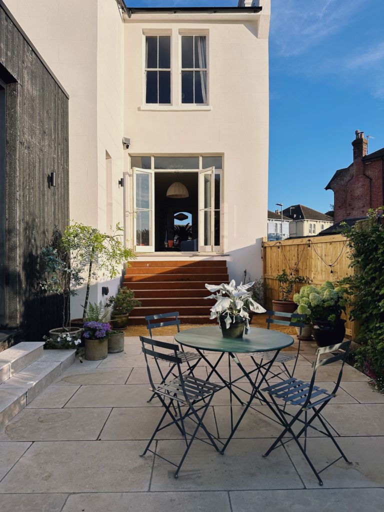 CRESCENT HOUSE, HASTINGS, TN34 - SHOOTFACTORY - OTHER UK HOUSES