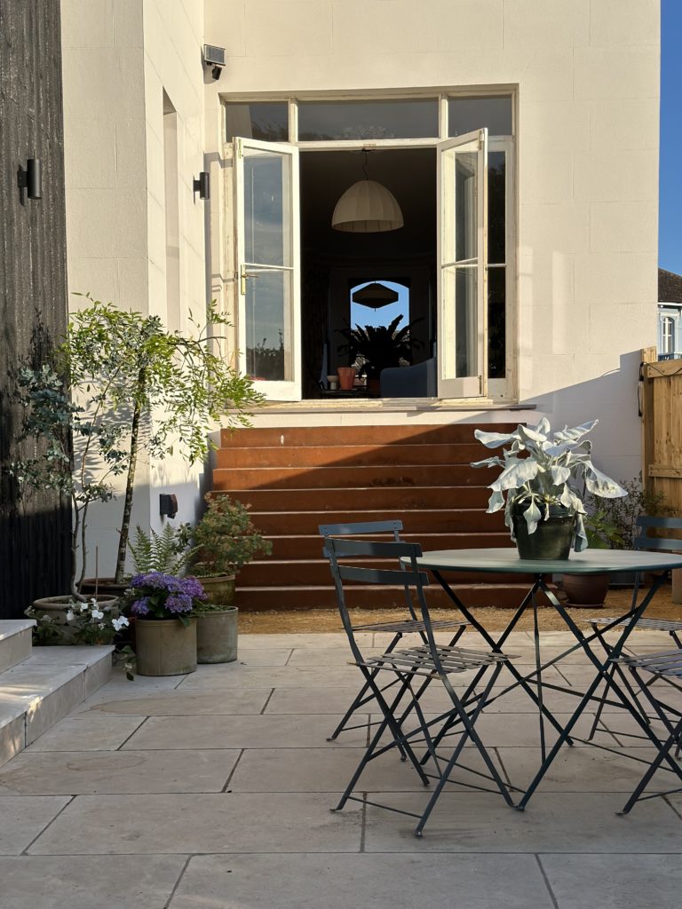 CRESCENT HOUSE, HASTINGS, TN34 - SHOOTFACTORY - OTHER UK HOUSES