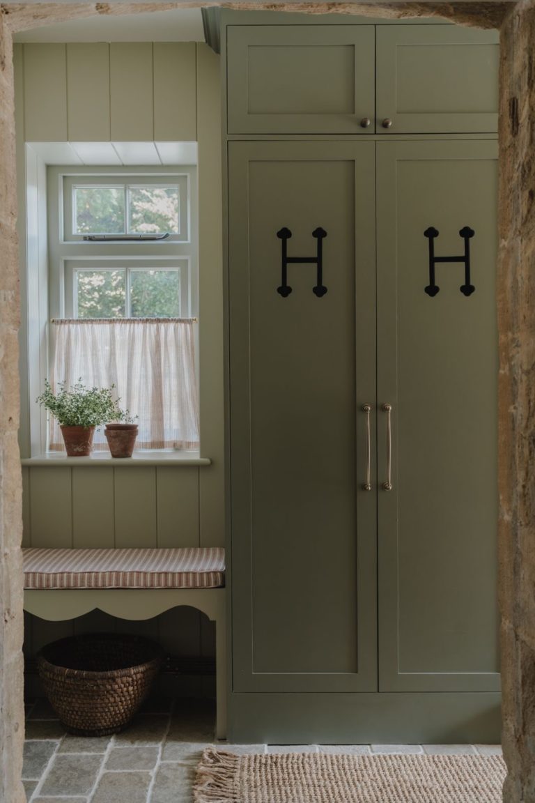 STOW-HO HOUSE, CHELTENHAM, GL54 - SHOOTFACTORY - OTHER UK HOUSES