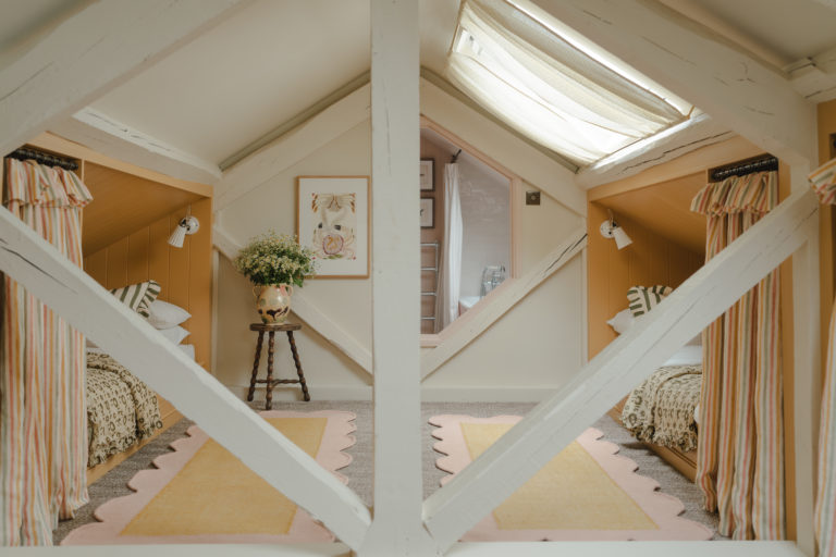 STOW-HO HOUSE, CHELTENHAM, GL54 - SHOOTFACTORY - OTHER UK HOUSES