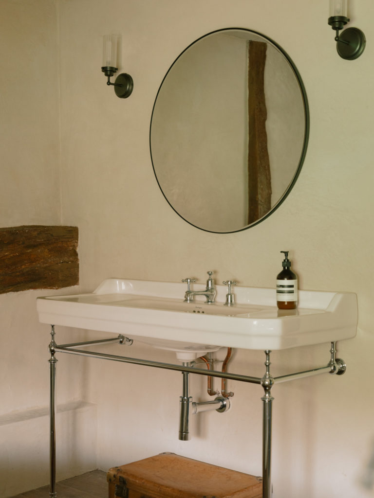 ELEYS COTTAGE, BUCKLAND - SN9 - SHOOTFACTORY - OTHER UK HOUSES