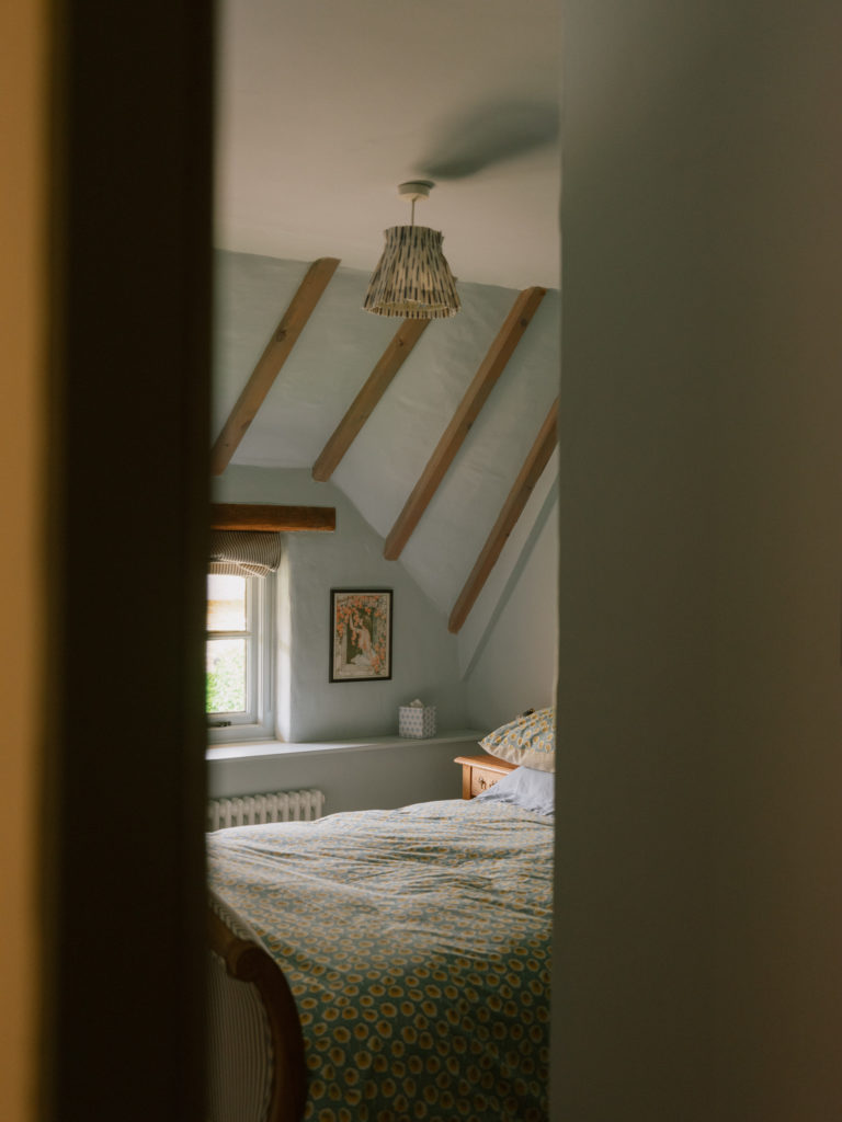 ELEYS COTTAGE, BUCKLAND - SN9 - SHOOTFACTORY - OTHER UK HOUSES