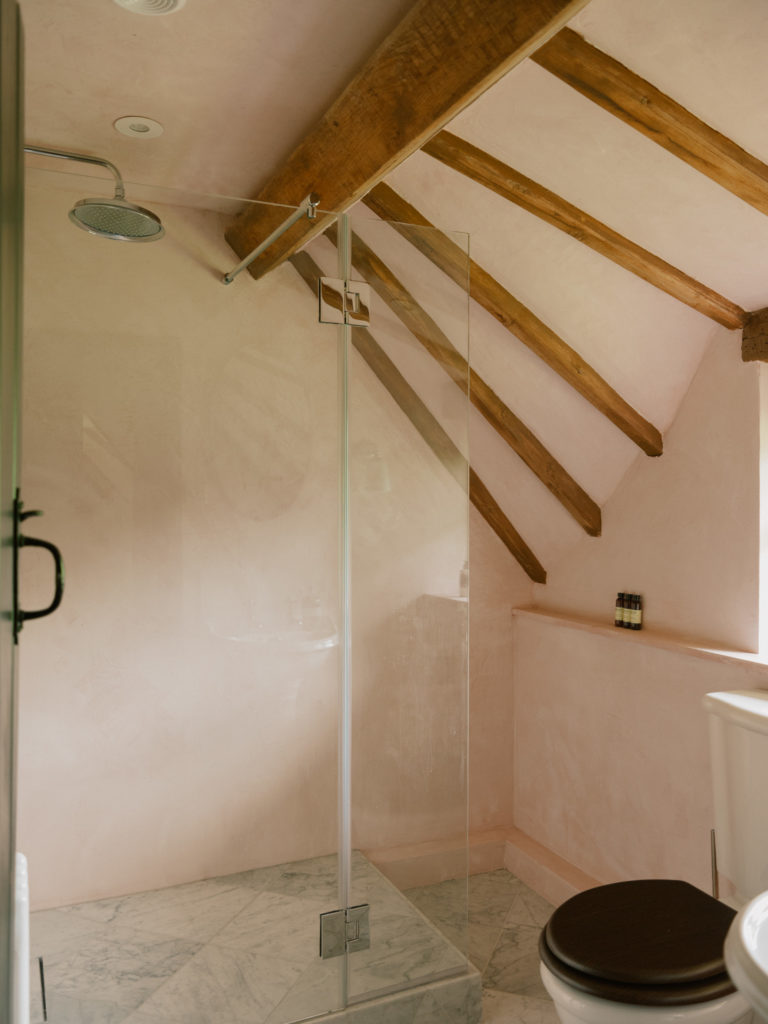 ELEYS COTTAGE, BUCKLAND - SN9 - SHOOTFACTORY - OTHER UK HOUSES