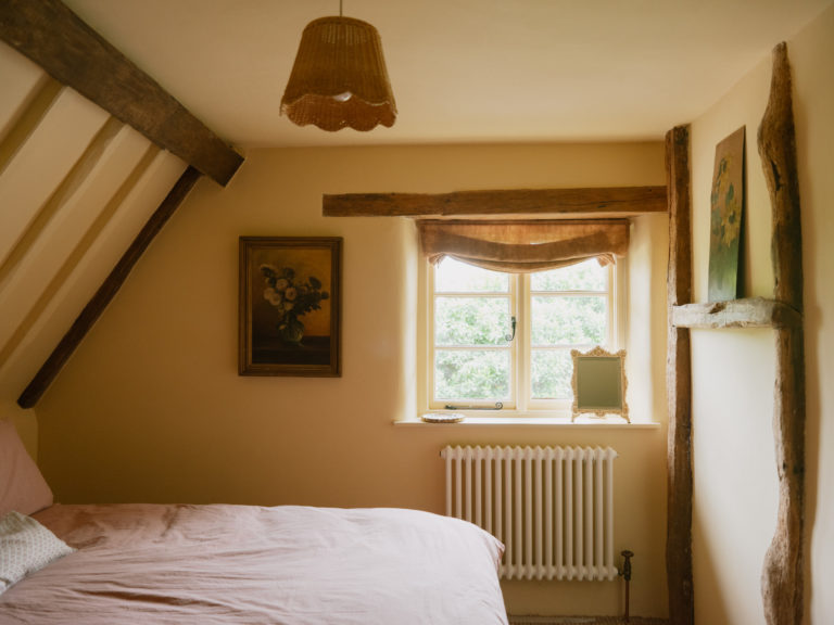 ELEYS COTTAGE, BUCKLAND - SN9 - SHOOTFACTORY - OTHER UK HOUSES