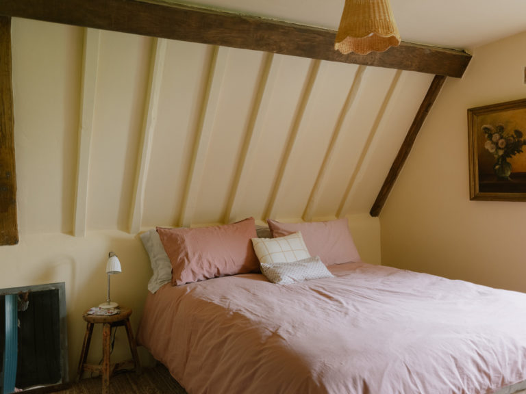ELEYS COTTAGE, BUCKLAND - SN9 - SHOOTFACTORY - OTHER UK HOUSES