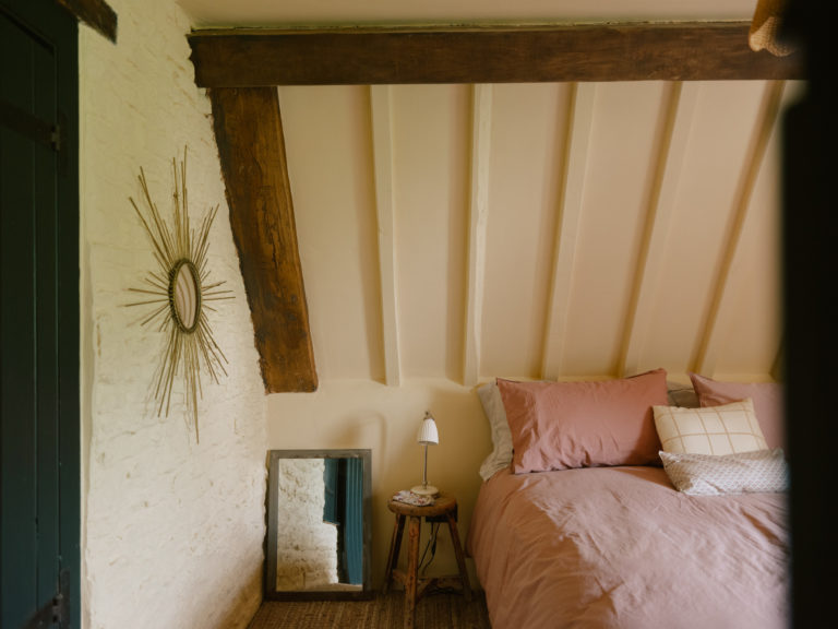 ELEYS COTTAGE, BUCKLAND - SN9 - SHOOTFACTORY - OTHER UK HOUSES