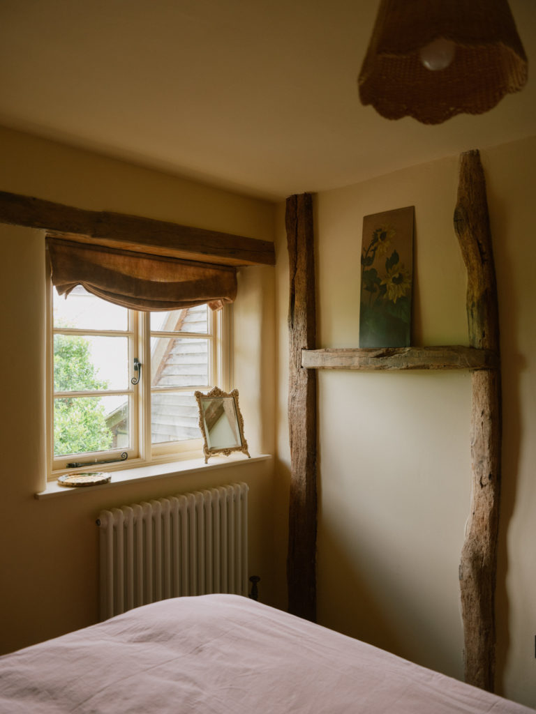 ELEYS COTTAGE, BUCKLAND - SN9 - SHOOTFACTORY - OTHER UK HOUSES