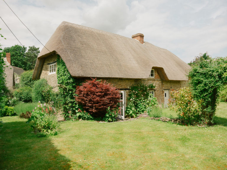 ELEYS COTTAGE, BUCKLAND - SN9 - SHOOTFACTORY - OTHER UK HOUSES