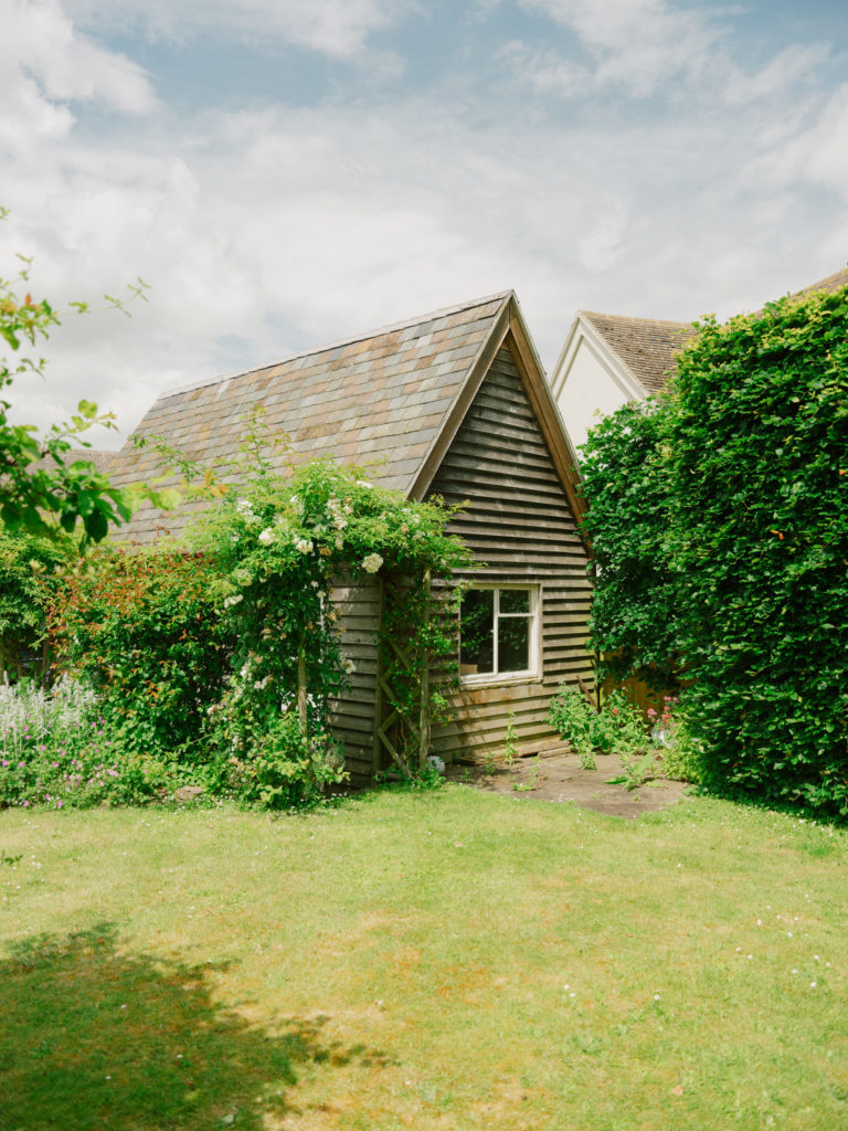 ELEYS COTTAGE, BUCKLAND - SN9 - SHOOTFACTORY - OTHER UK HOUSES