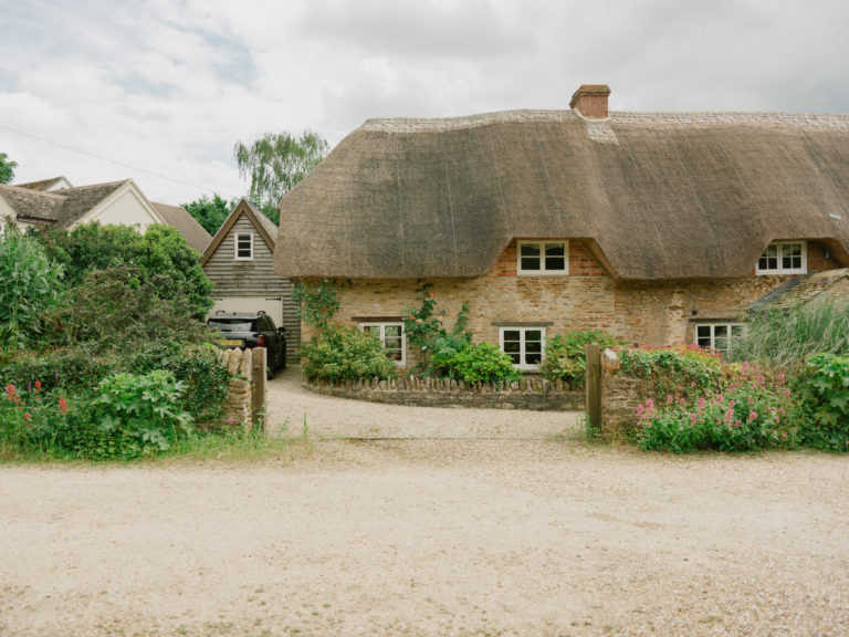 ELEYS COTTAGE, BUCKLAND - SN9 - SHOOTFACTORY - OTHER UK HOUSES