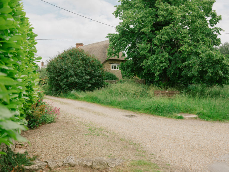 ELEYS COTTAGE, BUCKLAND - SN9 - SHOOTFACTORY - OTHER UK HOUSES