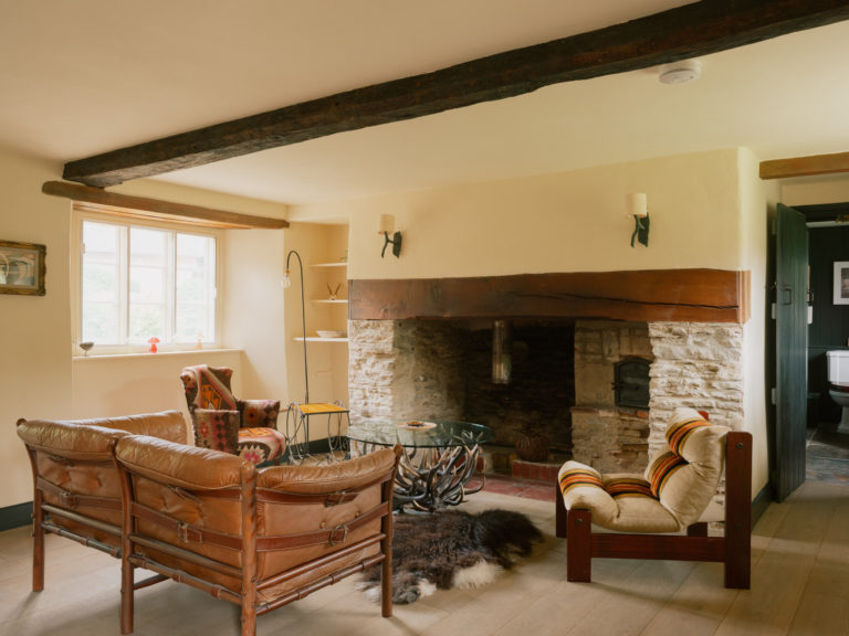 ELEYS COTTAGE, BUCKLAND - SN9 - SHOOTFACTORY - OTHER UK HOUSES