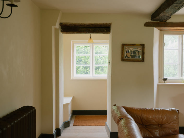 ELEYS COTTAGE, BUCKLAND - SN9 - SHOOTFACTORY - OTHER UK HOUSES