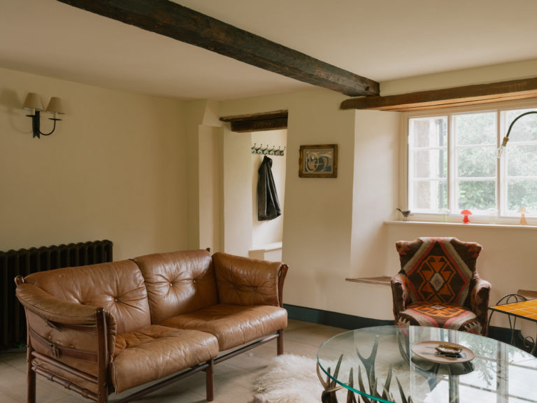 ELEYS COTTAGE, BUCKLAND - SN9 - SHOOTFACTORY - OTHER UK HOUSES