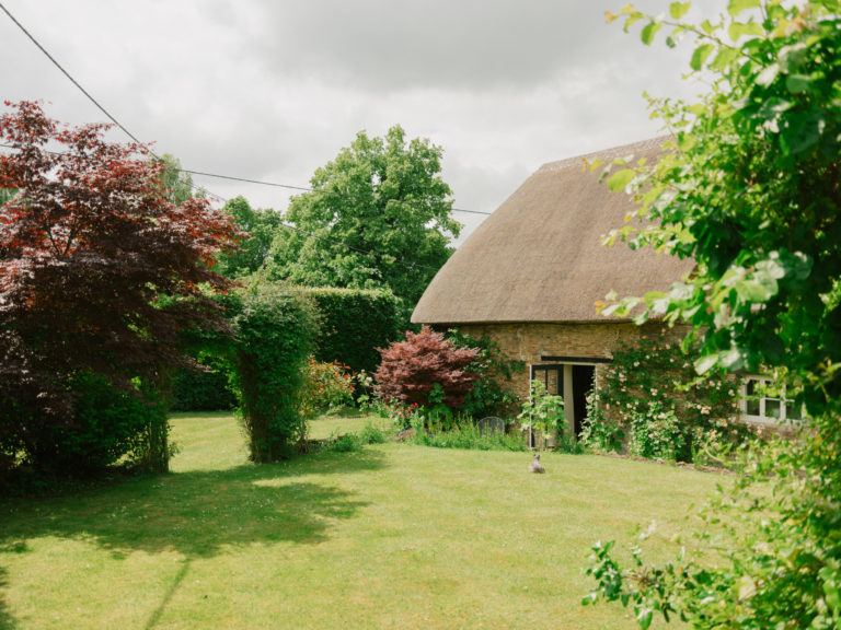 ELEYS COTTAGE, BUCKLAND - SN9 - SHOOTFACTORY - OTHER UK HOUSES