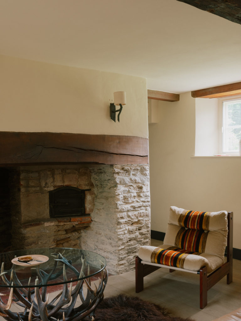 ELEYS COTTAGE, BUCKLAND - SN9 - SHOOTFACTORY - OTHER UK HOUSES