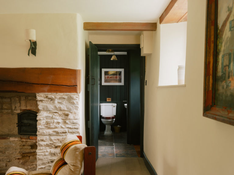 ELEYS COTTAGE, BUCKLAND - SN9 - SHOOTFACTORY - OTHER UK HOUSES