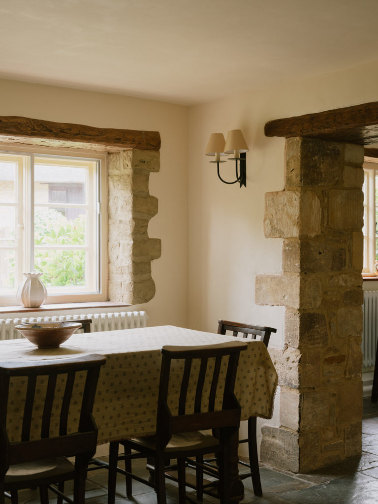 ELEYS COTTAGE, BUCKLAND - SN9 - SHOOTFACTORY - OTHER UK HOUSES