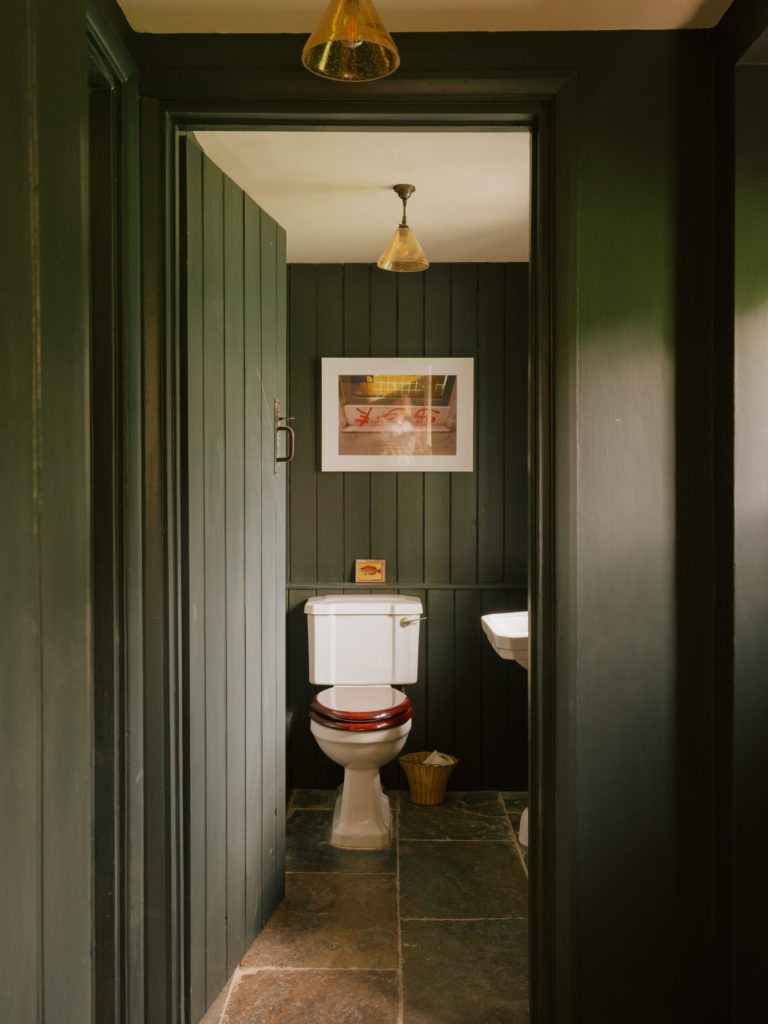 ELEYS COTTAGE, BUCKLAND - SN9 - SHOOTFACTORY - OTHER UK HOUSES