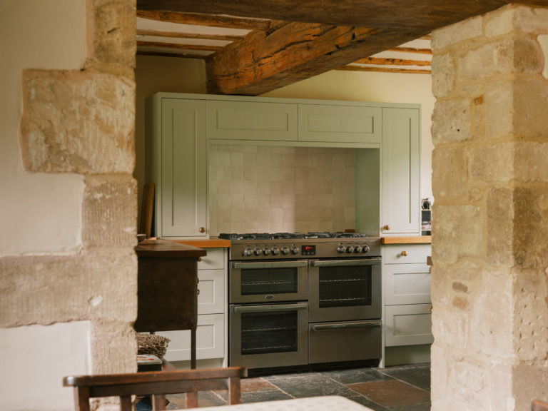 ELEYS COTTAGE, BUCKLAND - SN9 - SHOOTFACTORY - OTHER UK HOUSES