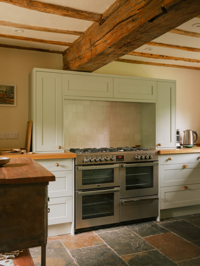ELEYS COTTAGE, BUCKLAND - SN9 - SHOOTFACTORY - OTHER UK HOUSES